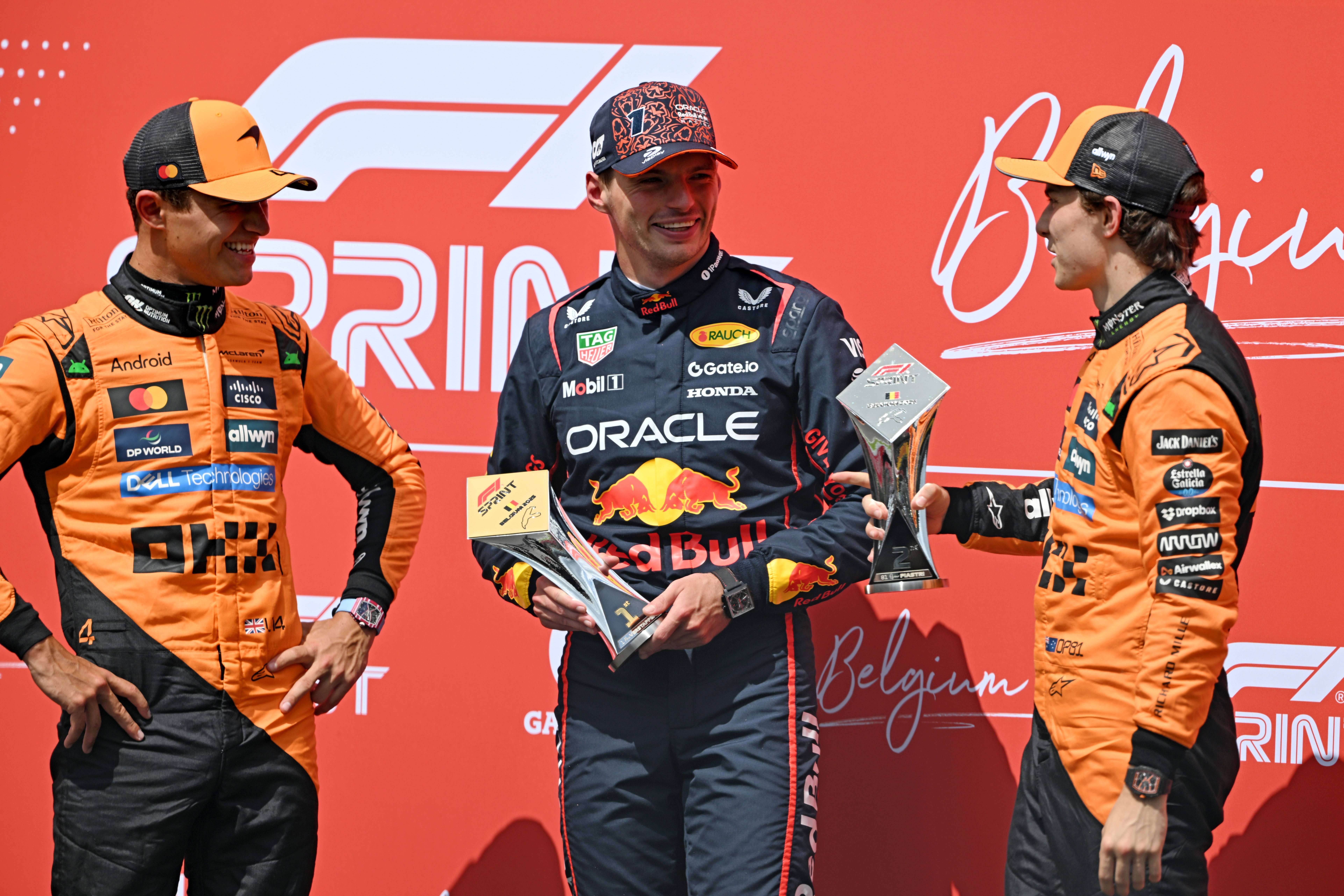 迈凯伦绝杀雷诺车队，维斯塔潘带队取胜