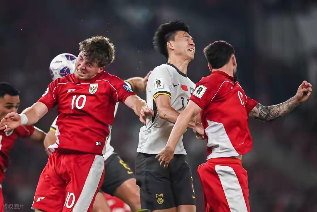 中国队险胜印尼队，石宇奇扛起全队