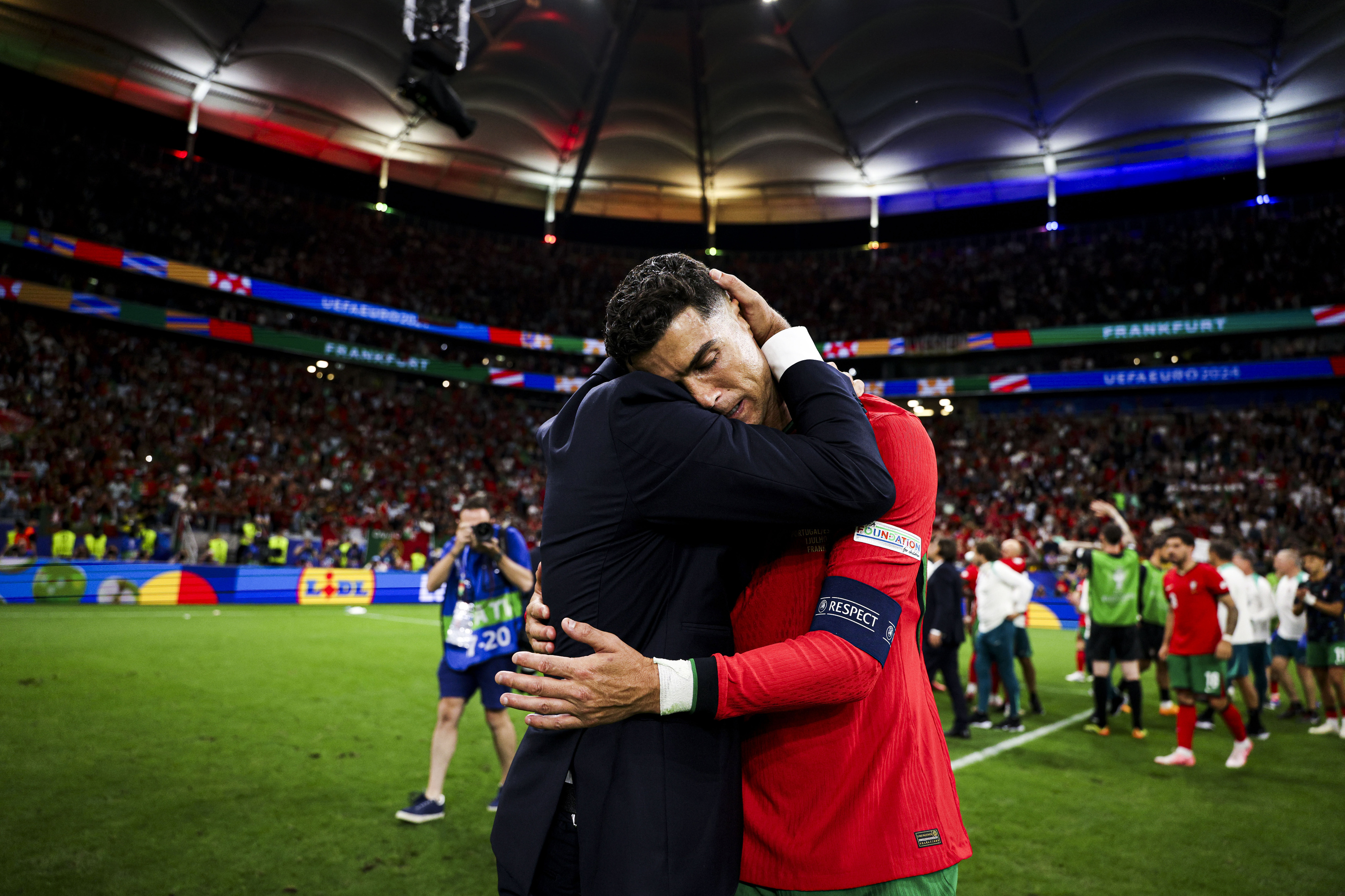 爱游戏下载-葡萄牙队险胜法国队，许昕高光表现