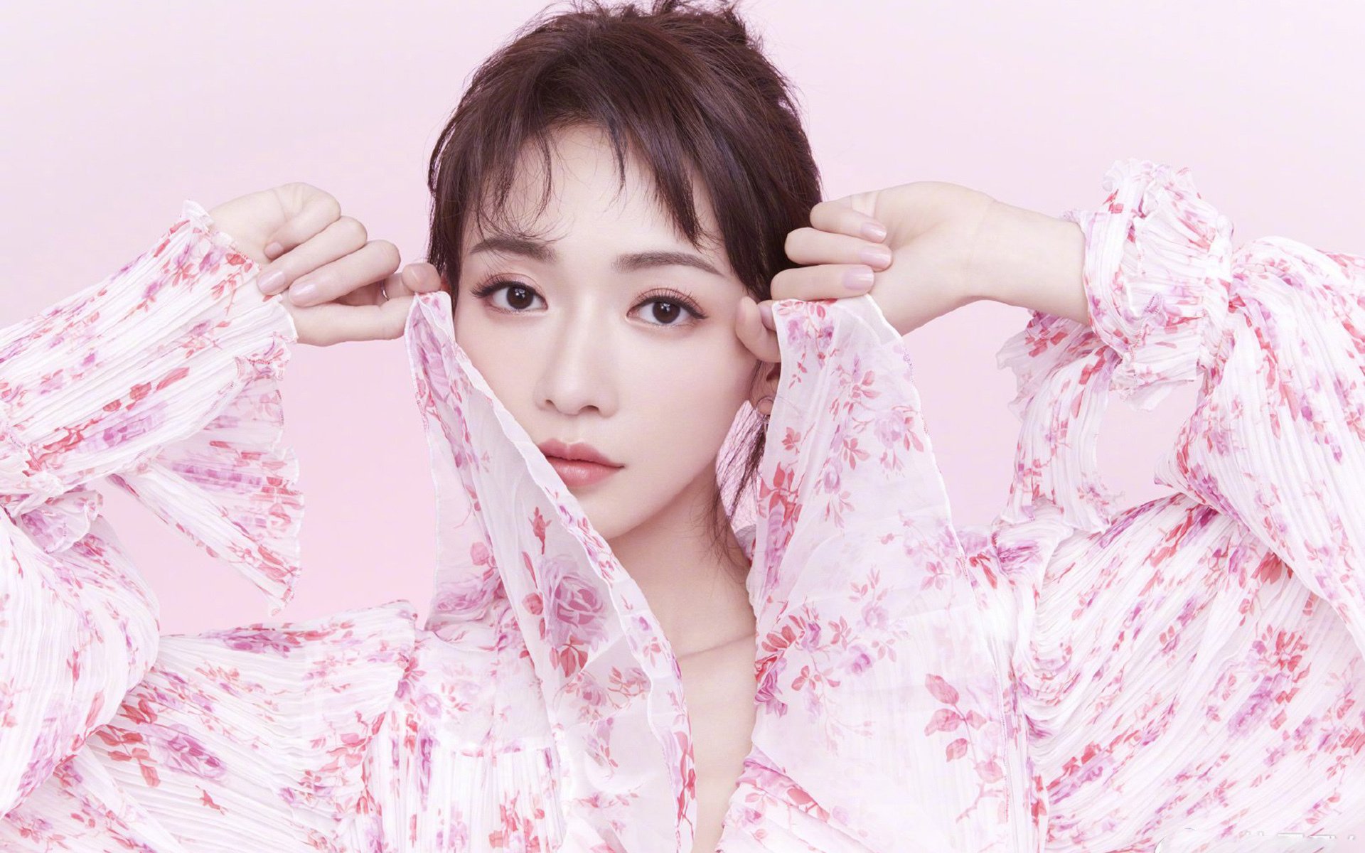 看到塞维利亚鏖战巴黎,库尔图瓦带队取胜这个关键词,我的第一反应是,一场经典的、以门将为核心的防守反击胜利。这不仅仅是比赛的胜负,更是一种足球哲学的体现。我来为你构建这篇独一无二的文章