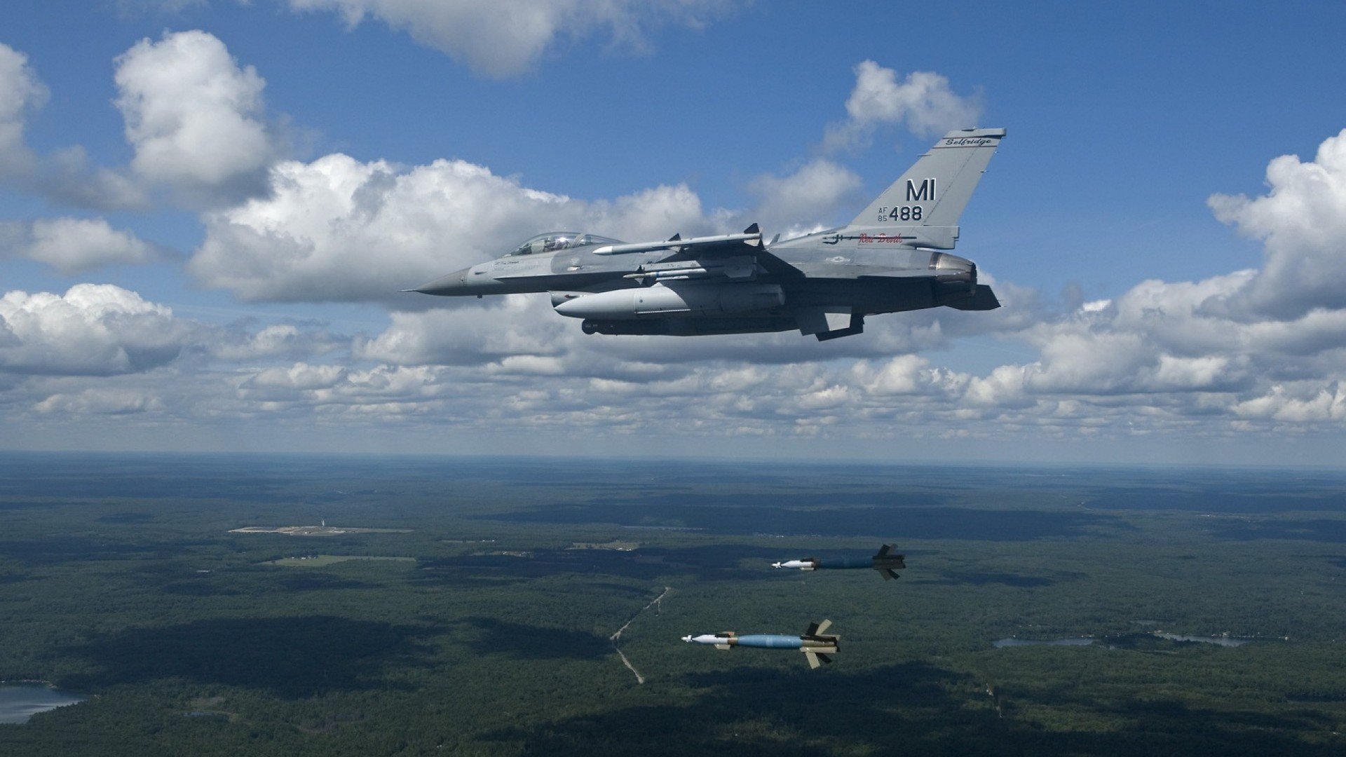 羽翼与字符，鹈鹕风暴席卷亚特兰大，字母哥在德甲之夜点亮破晓时刻