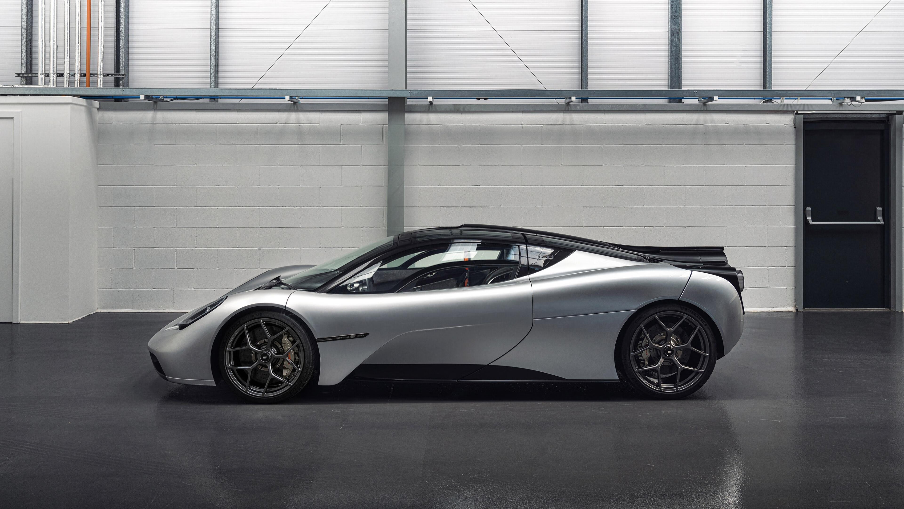 西决生死战之夜，克瓦拉茨赫利亚，冰与火的月下舞者